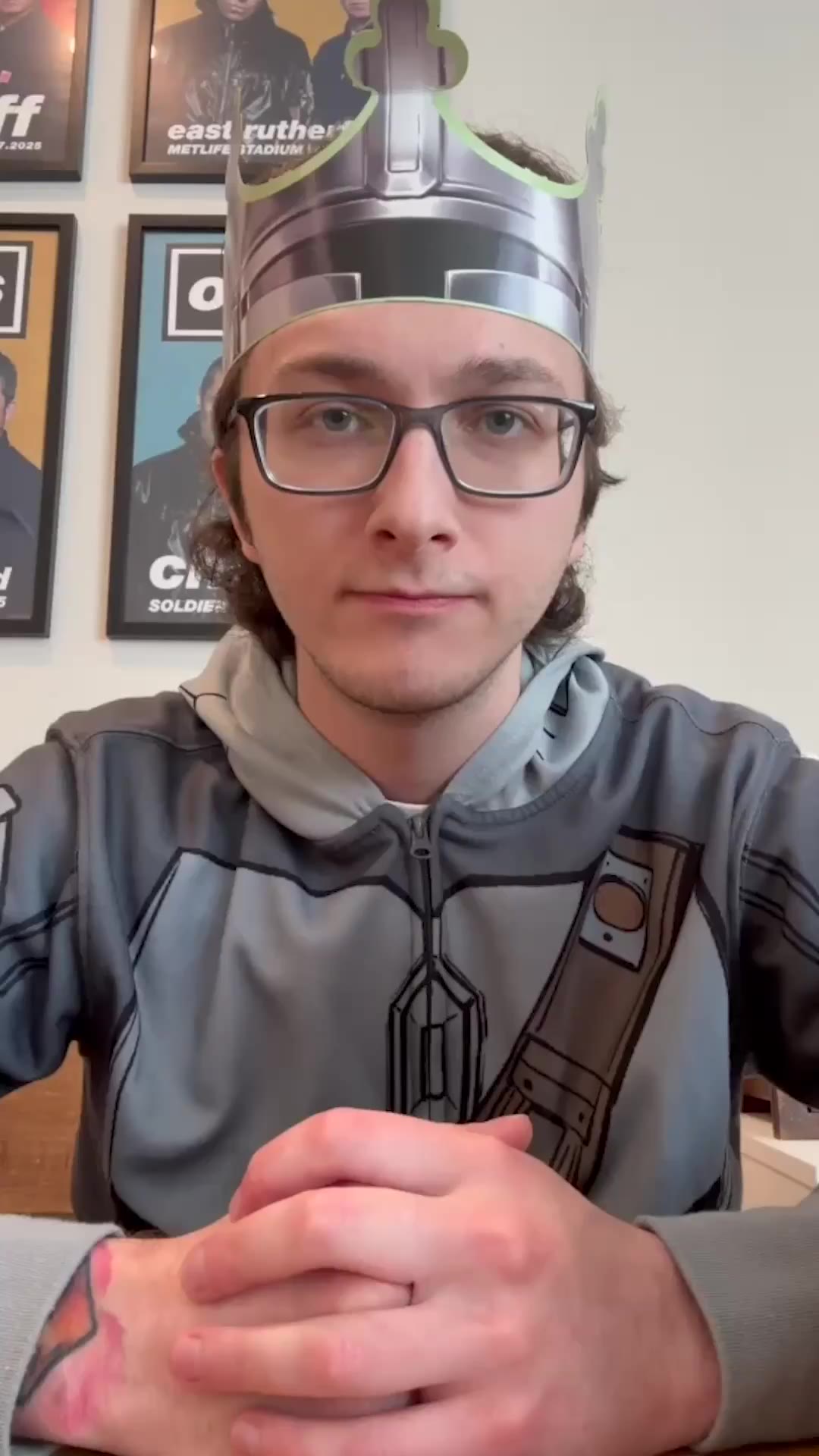 Robbie Fox: I spent $34 to try every item from the new Mandalorian Menu at Burger King today https://t.co/cKTp3Lcrou