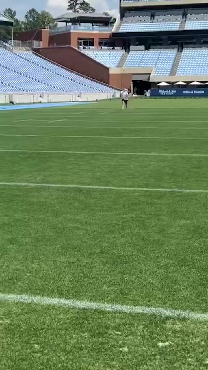 PFT Commenter: 🔊*snap* 🔊

Btw this was weeks ago, im already back to feeling healthy enough to hurt it again soon https://t.co/LF5hzi
