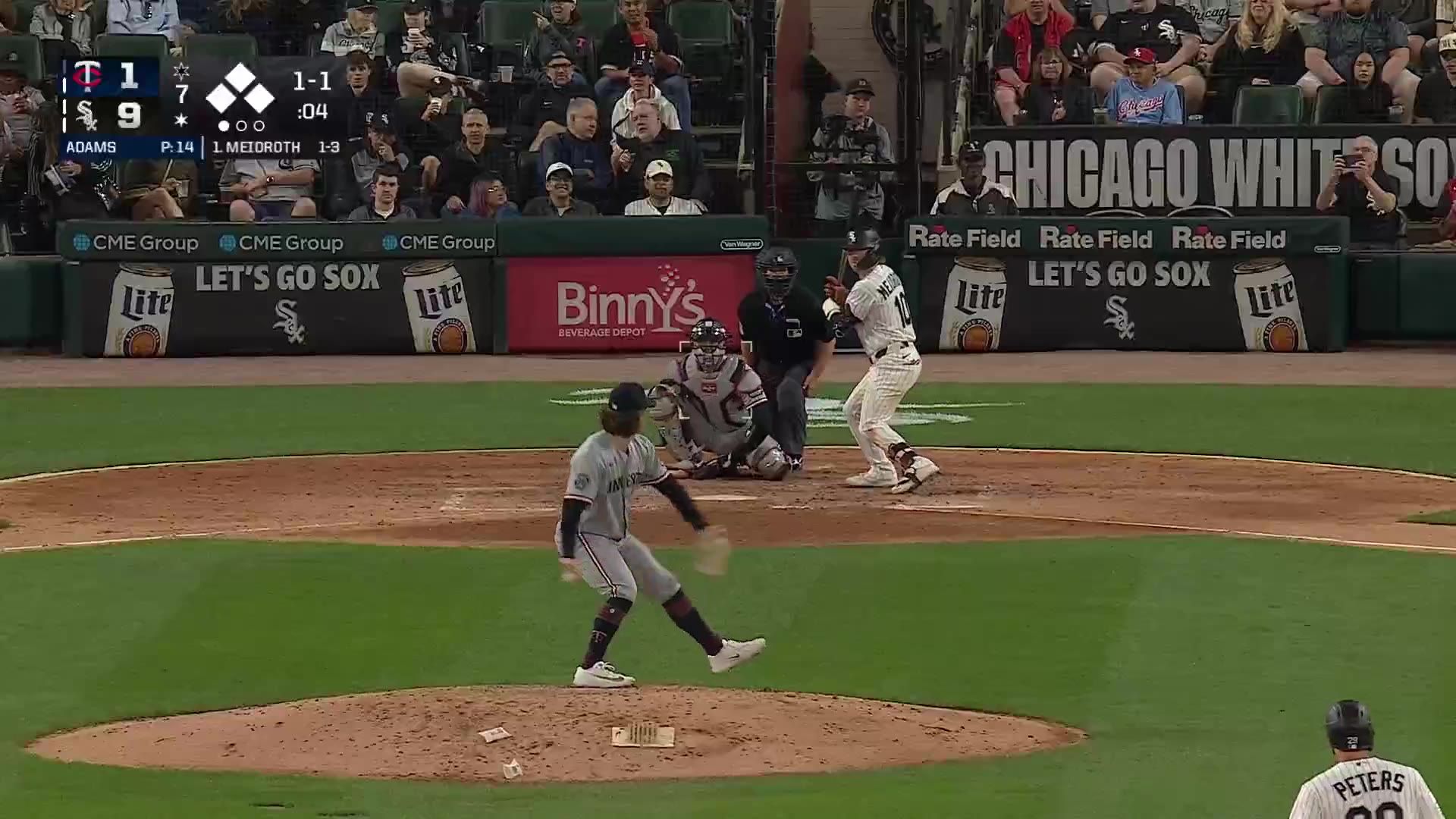 Barstool Chicago: The Chicago White Sox are a problem.  https://t.co/eJQNYHqIfU