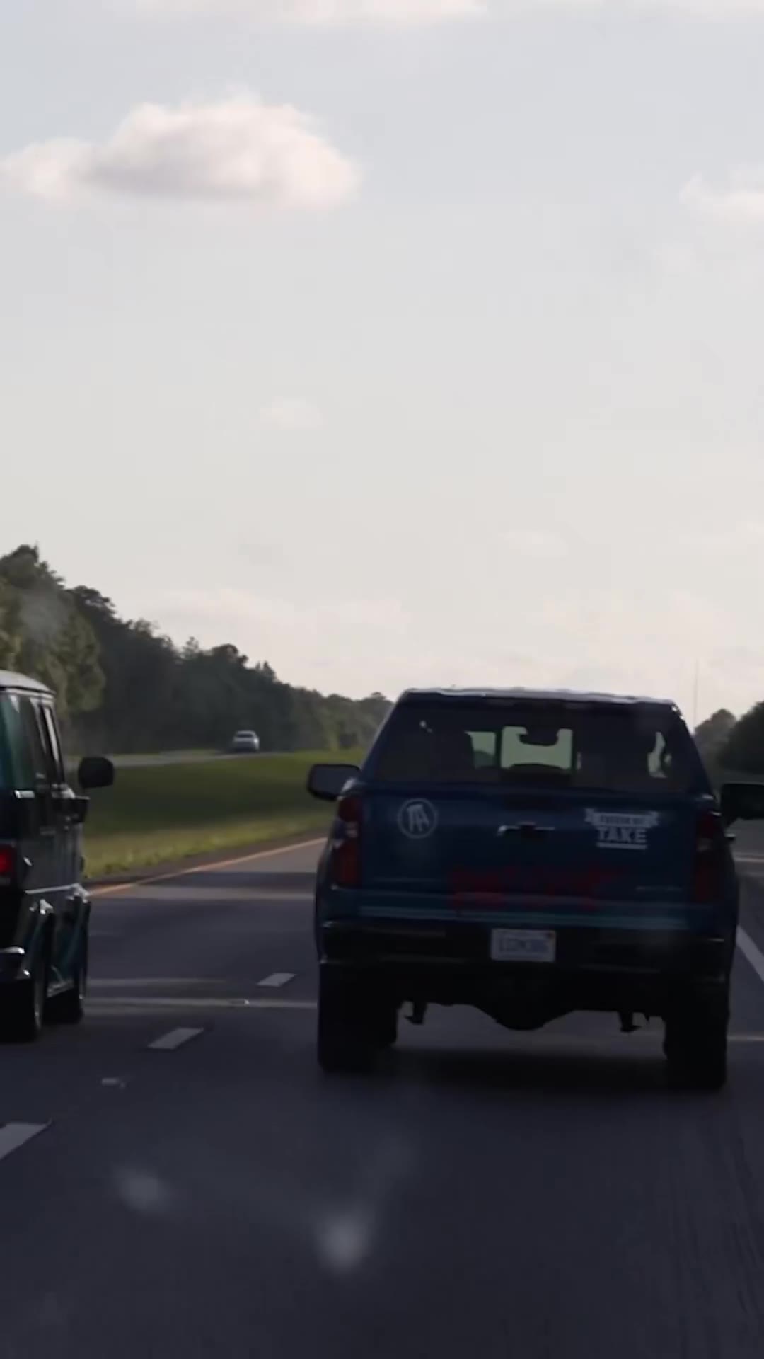 Pardon My Take: Zac Was in charge on cleaning Vanny Woodheads windshield for the road trip

@DraftKings #Dkpartner https://t.co/edUMUyS5