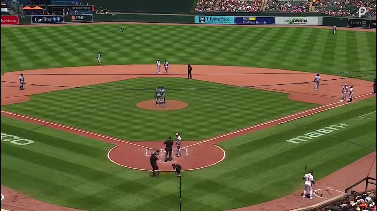 Barstool Baseball: A fan in right field threw a baseball at Jesus Sanchez and now he’s leaving the game  https://t.co/qsSh1oqD3u