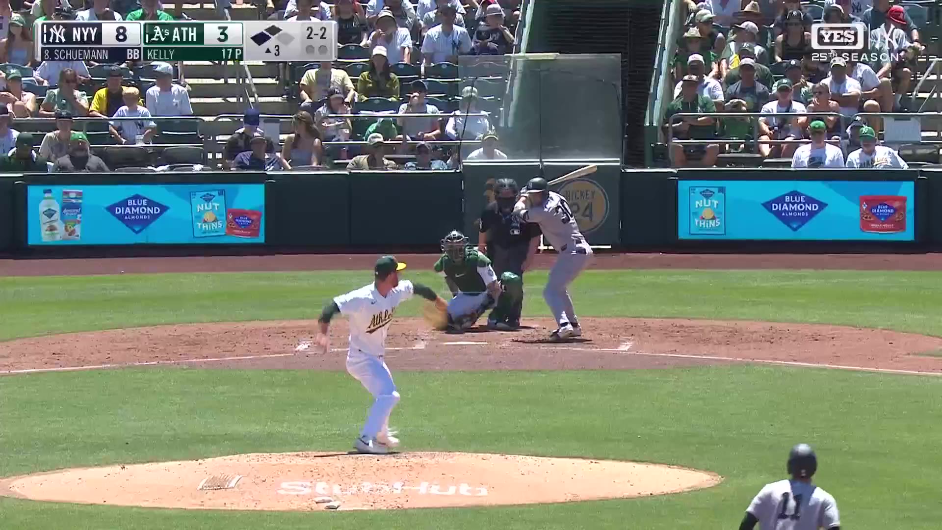 Barstool Baseball: The Yankees scored TEN runs in the 3rd inning before recording an out  https://t.co/K7C85npkAc