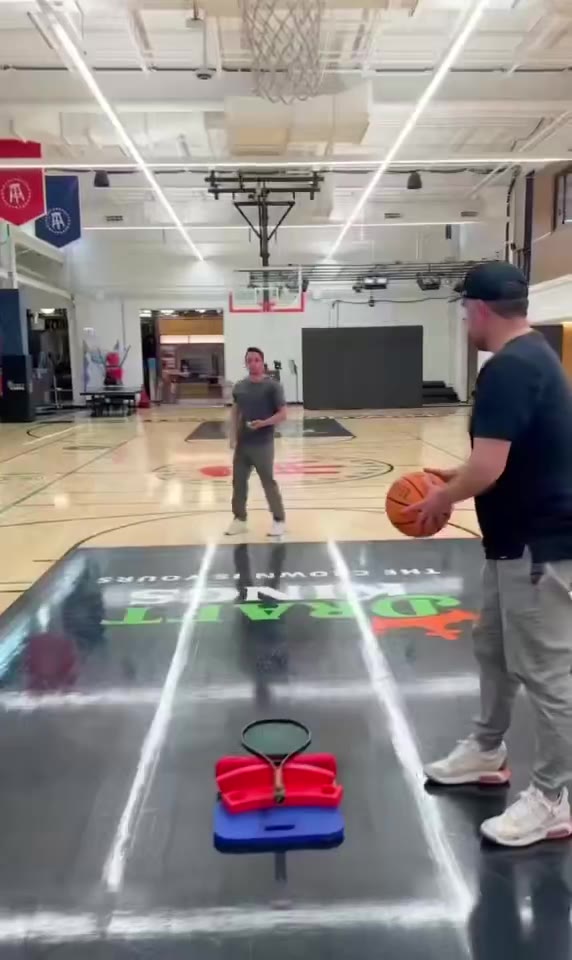 The Yak: Hall of fame @Philly_Mays moment https://t.co/zhWeLiTYo9