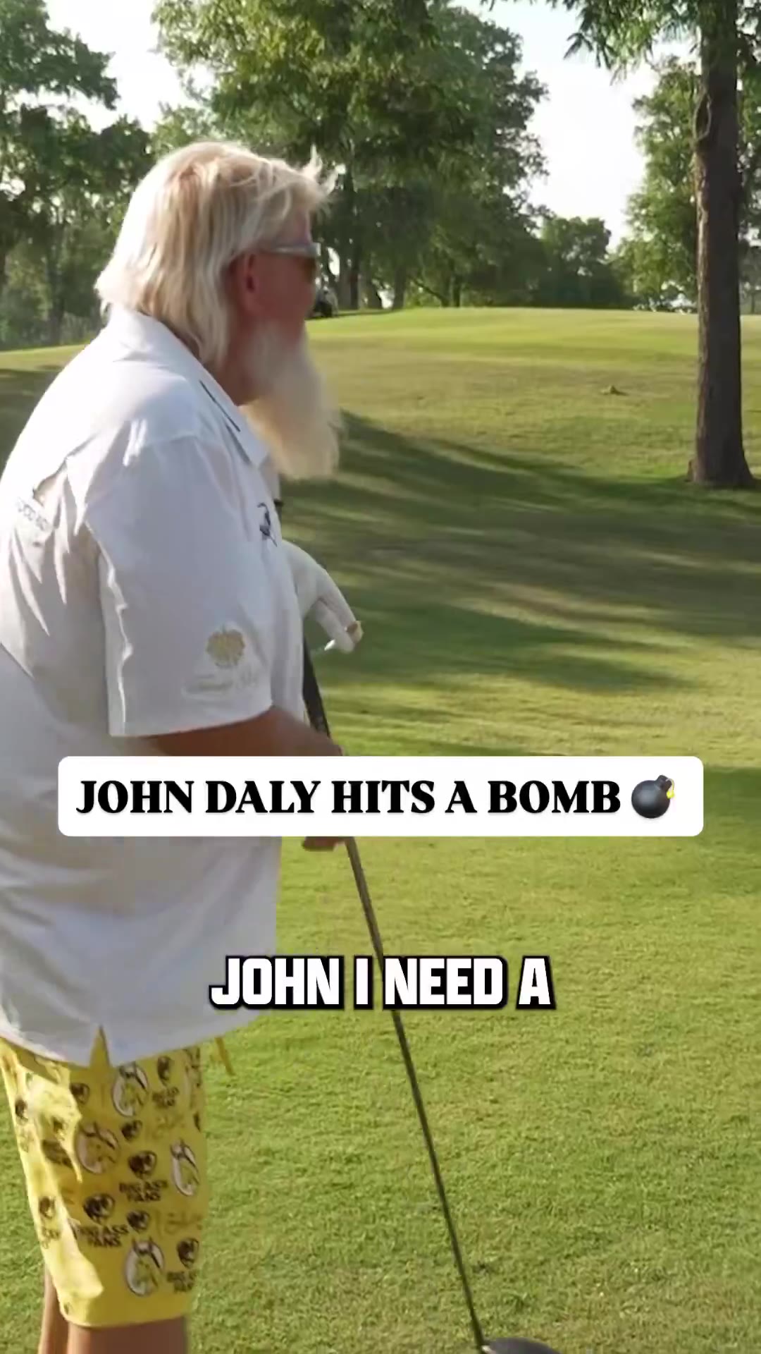 Fore Play: Barefoot. Lit dart… GRIP IT & RIP IT. 

VINTAGE JOHN DALY 💣 https://t.co/1KR3YsPW79
