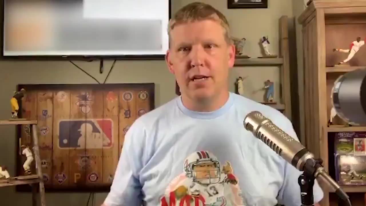 Stoolies Clubhouse 🏴‍☠️: BWalk’s getting hired story is one of the best ones in Barstool history…

Knowing that he was working with a magician pr