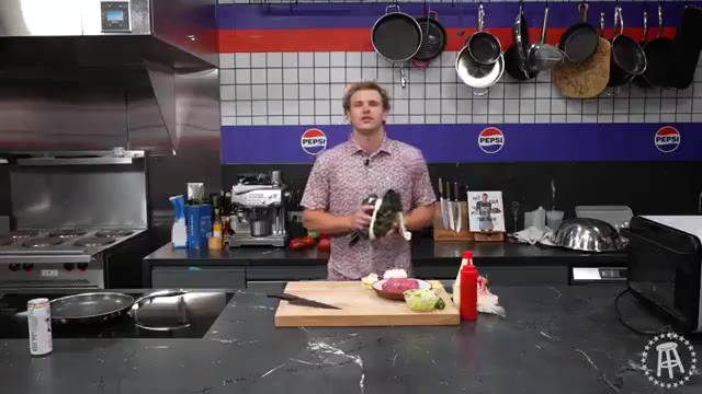 Viva La Stool: What’s for lunch? Zac and Chef Donny whip up a Chopped Cheese. https://t.co/Ph9KHNPzsK