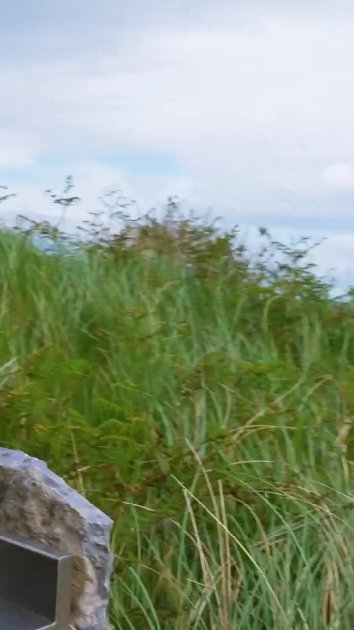 Fore Play: A lot of stunning visuals in our first video from Ireland… this may be #1 though. @BarstoolTrent https://t.co/kwMhM7BF47