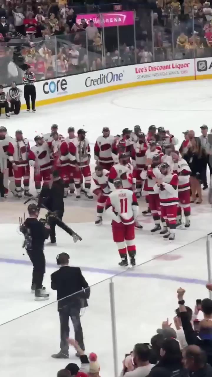 Barstool Sports: THE CAPTAIN JORDAN STAAL BECOMES THE OLDEST PLAYER TO WIN THE CONN SMYTHE TROPHY https://t.co/XBJUZIE4r2
