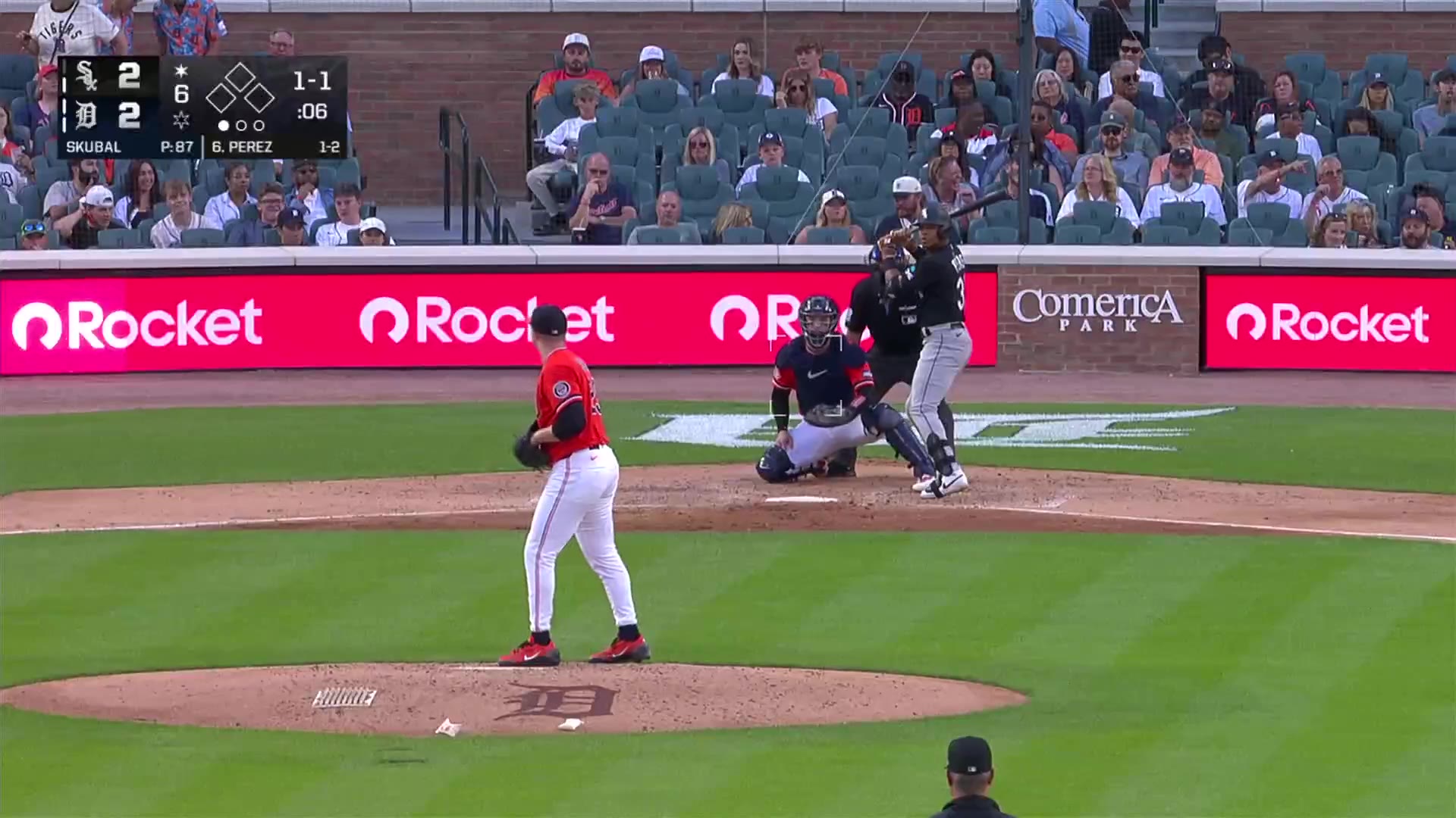 Barstool Baseball: Junior Perez in this game
First career hit ✅
First career home run✅

Not bad!  https://t.co/EcYfNHnhtJ