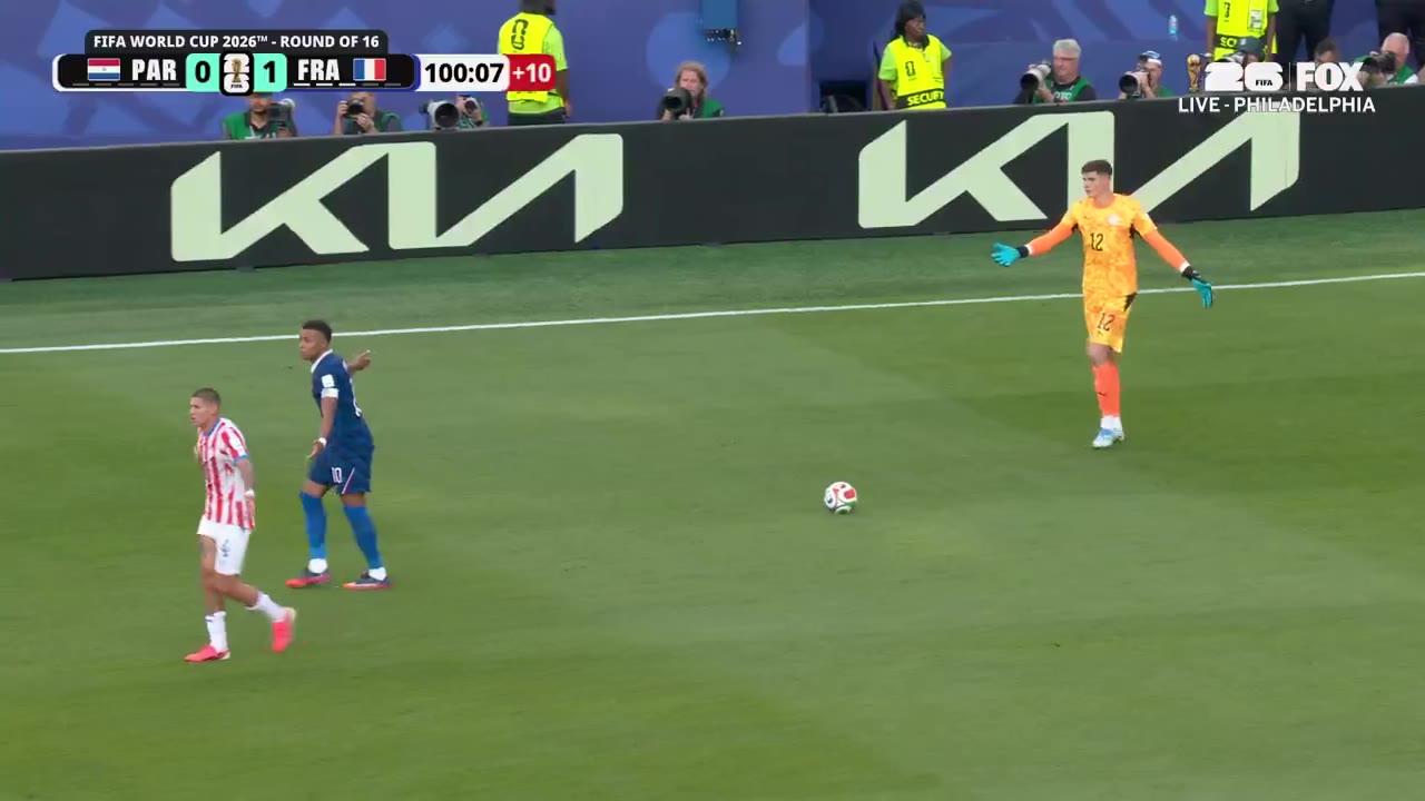Barstool Sports: Mbappe didn’t shake Paraguay’s keeper’s hand so he threw the ball off him

The drama! https://t.co/HmQnzQwb07