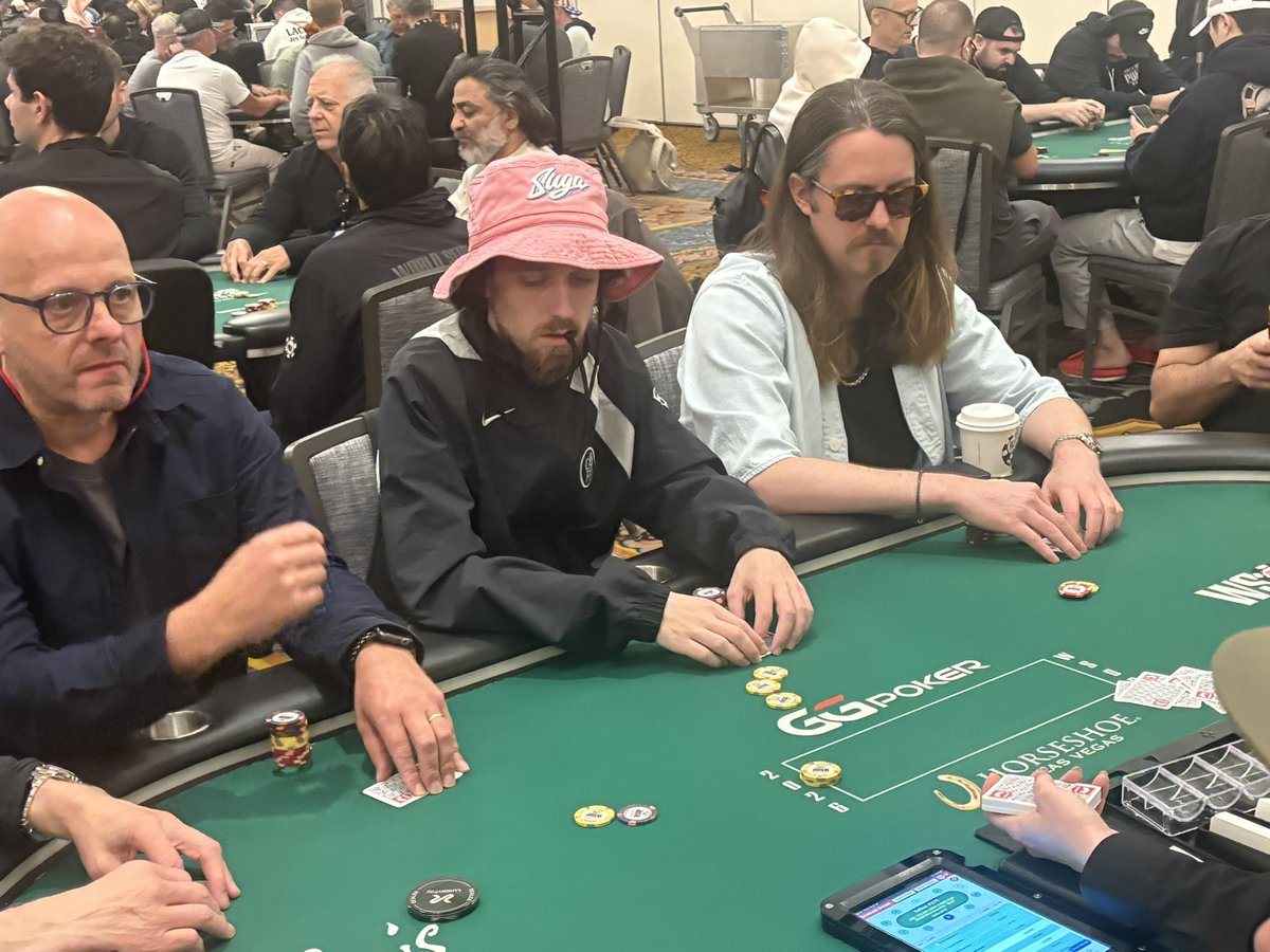 Mintzy: He’s been moved to new table in Paris. Bout to get 2nd break update @EthanKamps https://t.co/oB5xnA5LLm