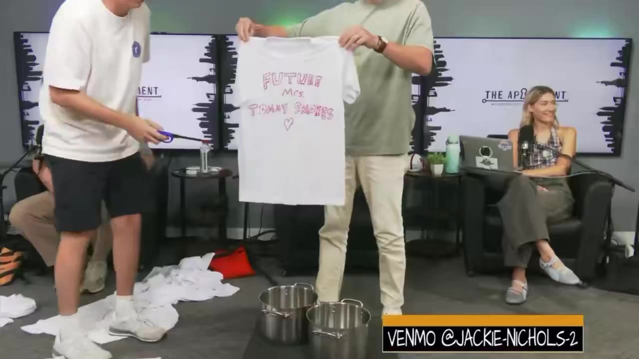 Viva La Stool: Meanwhile on The Apartment livestream: https://t.co/9FAbhrbbCK