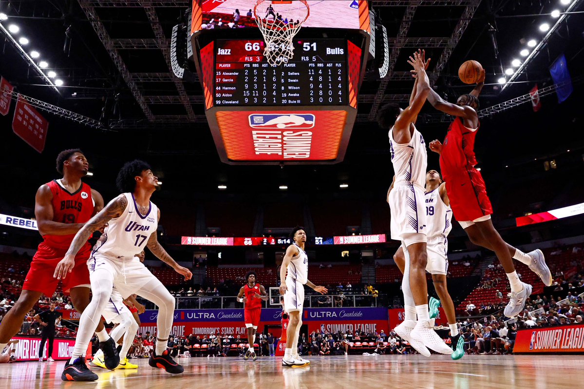 Barstool Chicago: Friendly advice for the rest of the league:

Do not jump with Caleb Wilson. https://t.co/GcQ3XlL5Pc