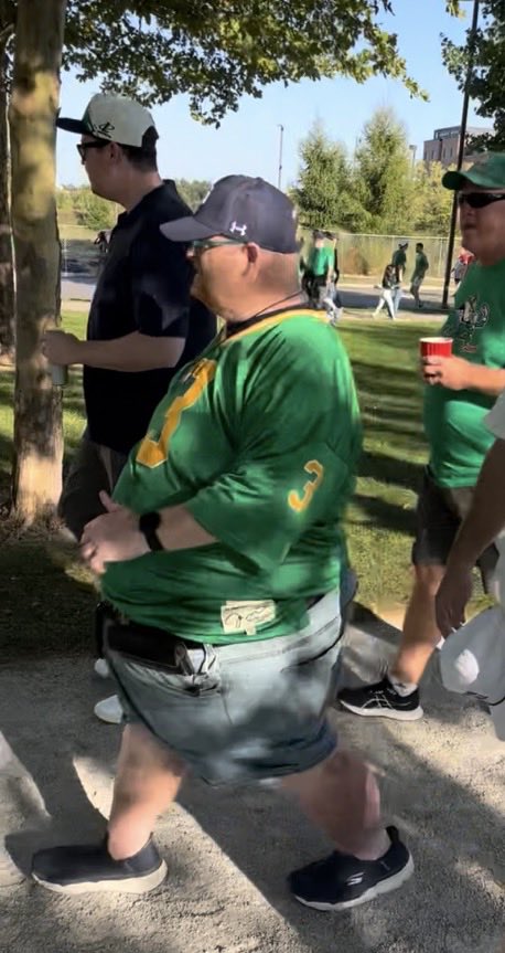 Viva La Stool: 3 years later..

Same jersey, new Frank https://t.co/uZhTDcqW2U