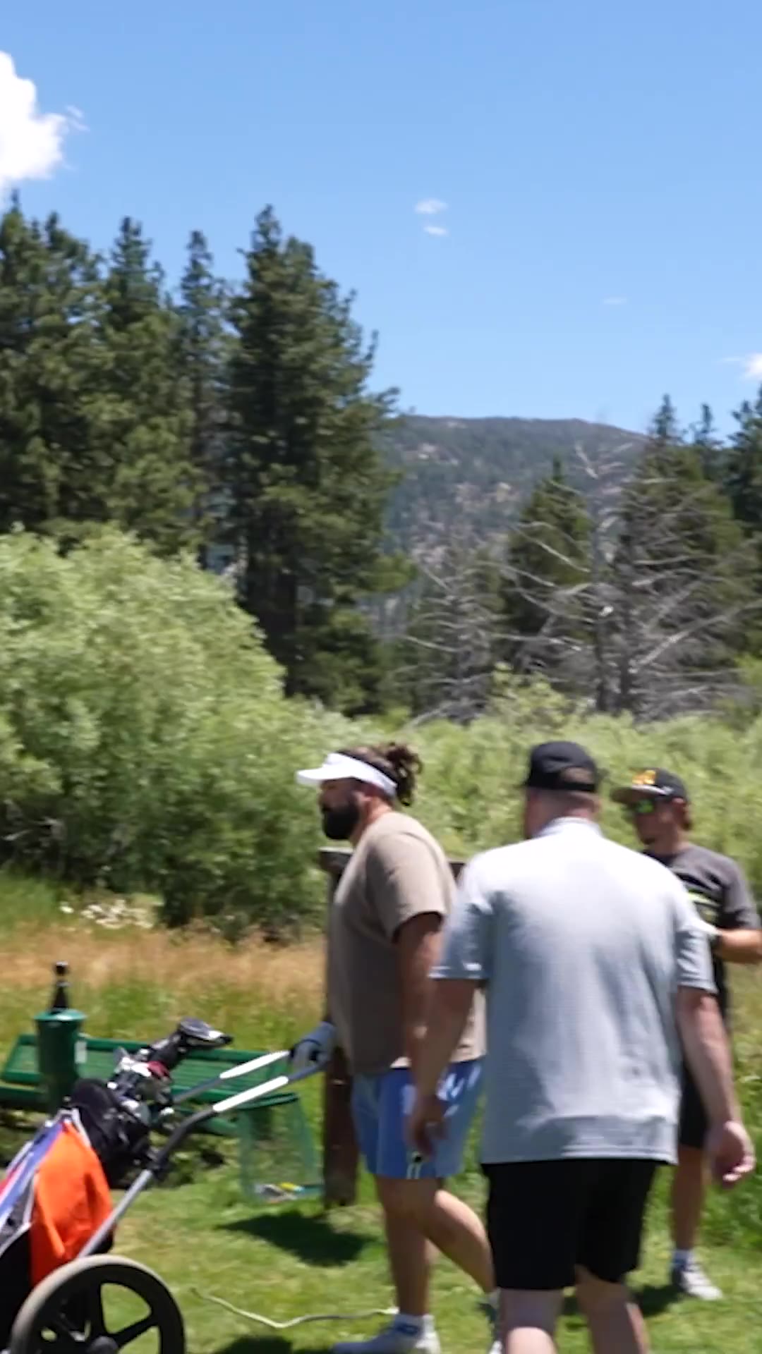 Viva La Stool: The fellas had to pull the snake prank on Max while they were on the course in Tahoe

Presented by @ChevyTrucks #ad #Che
