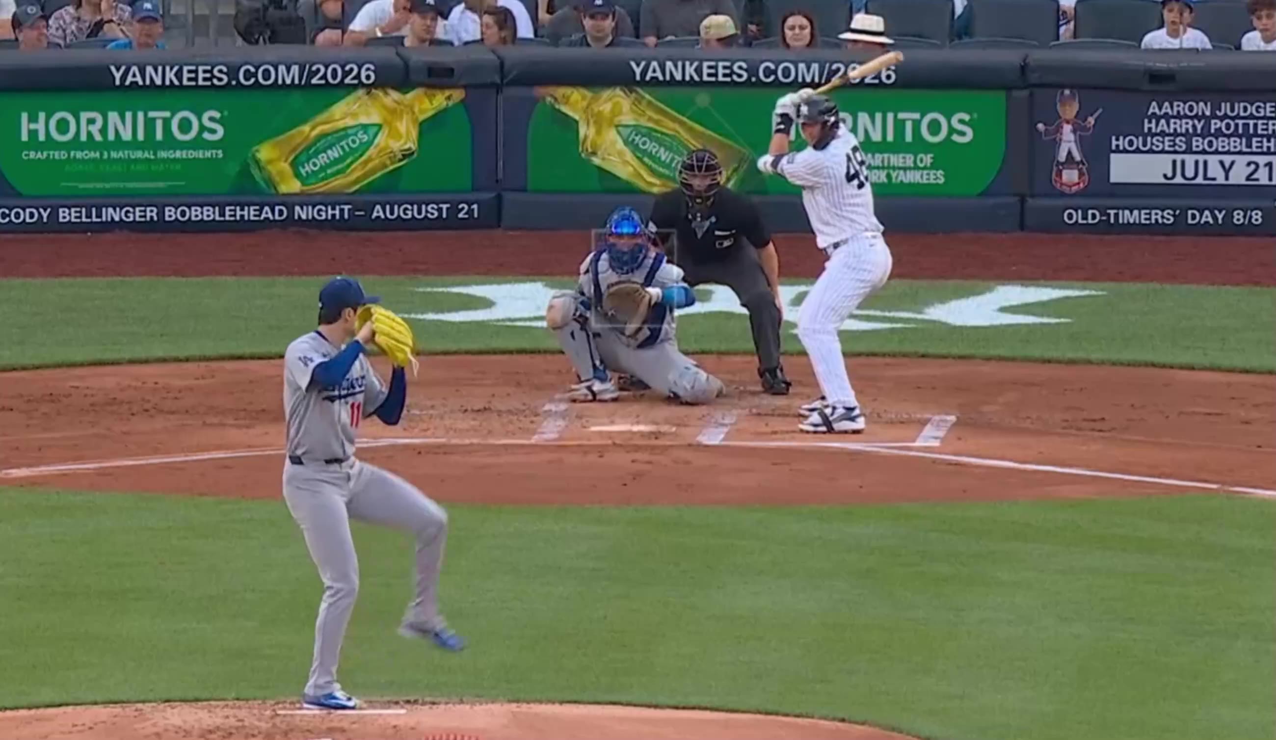 Rob Friedman: Rōki Sasaki with back-to-back 102mph Heaters...and ending the at-bat with a disgusting 89mph Slider. 😳
