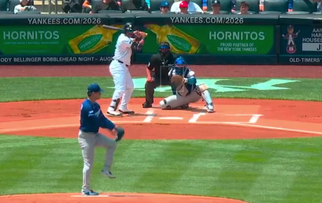 Rob Friedman: Yoshinobu Yamamoto, Dirty 91mph Splitter. ✌️ https://t.co/ZRN14NHq3r