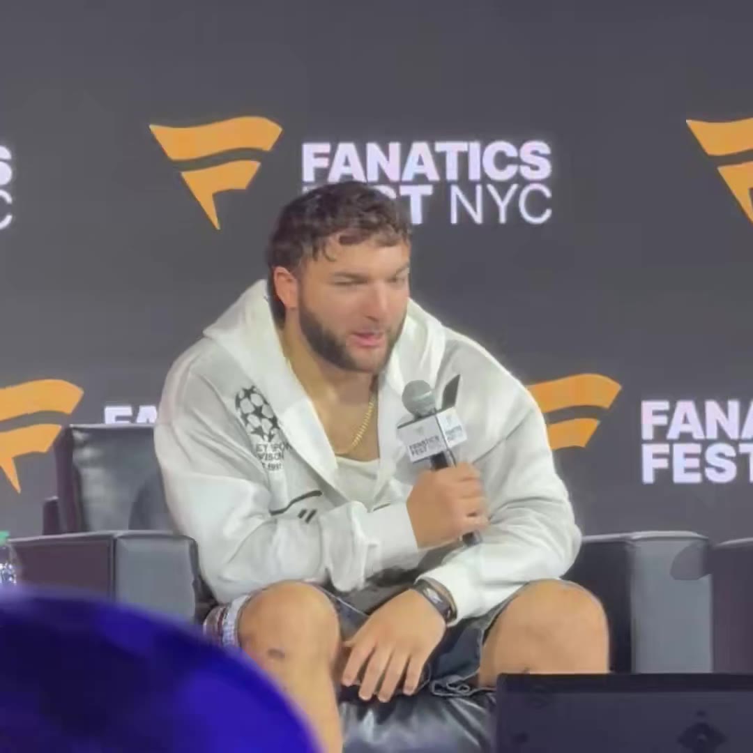 SleeperNFL: Cam Skattebo on his backflips:

“I will not hurt myself before the season."

(@Anthony_Rivardo) https://t.co/K3EsmTknir