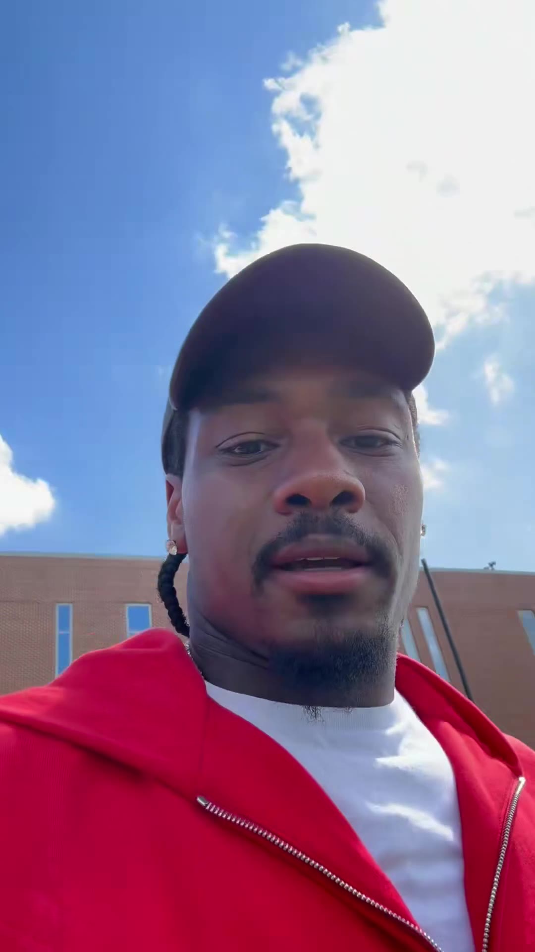 Stefon Diggs signs with Commanders, comes home to Maryland