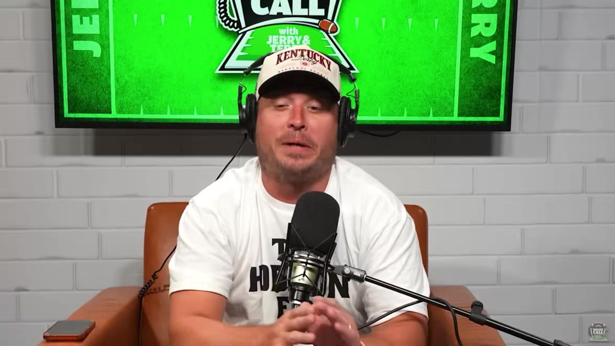 Viva La Stool: Did someone poison Rico at the dinner??

Bosco had to pull over and take a shit in a bucket on the way home! https://t.c