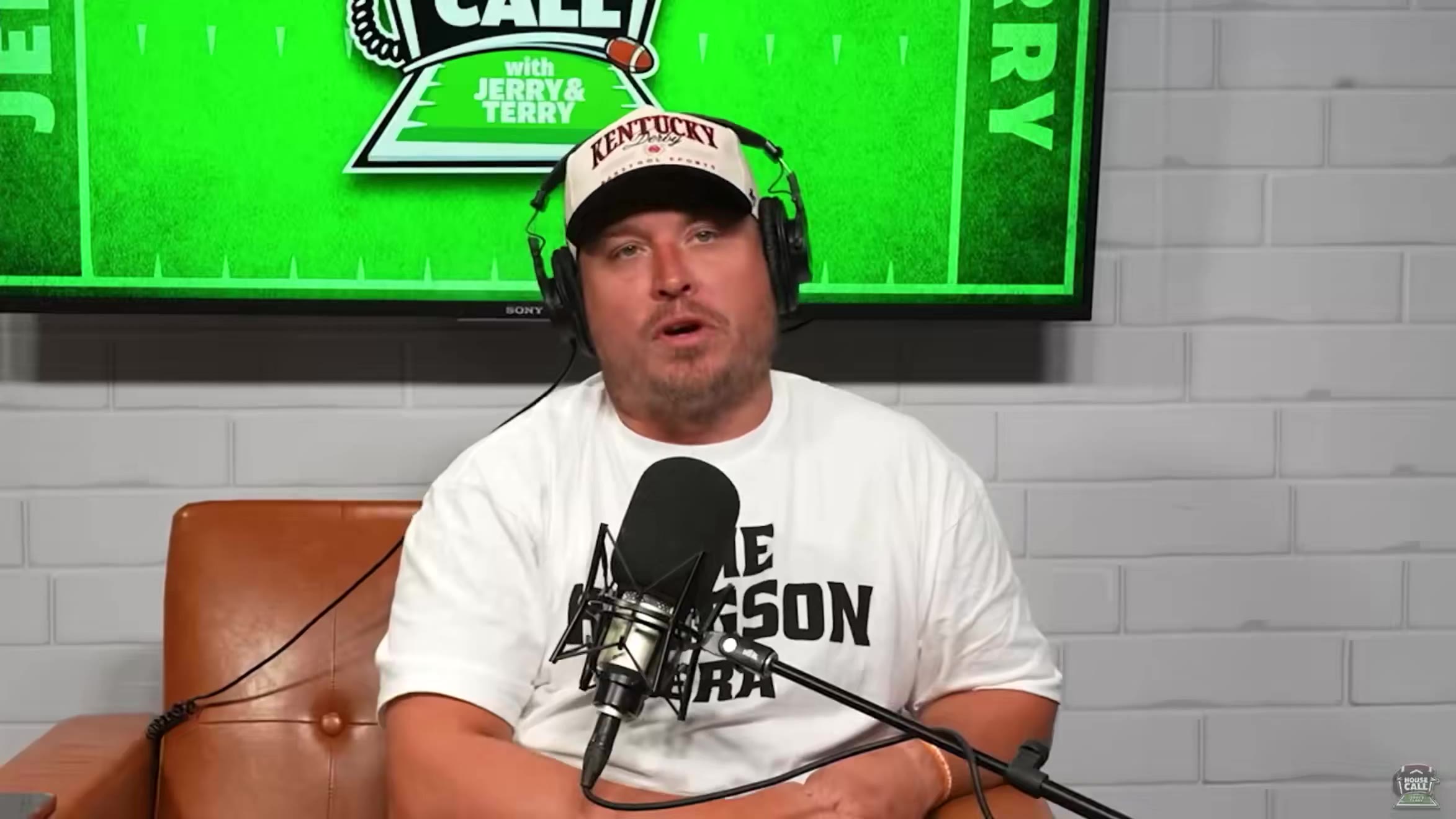 Viva La Stool: “You ever make a mixtape for a girl Nicky?” -Bosco

“No but I did send out three Christmas tree pictures to random girls