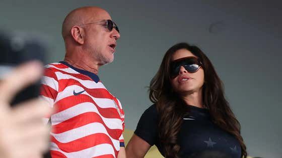 Barstool Sports: Jeff Bezos is finally getting into the sports owning business, buying a near 30% stake in Liverpool https://t.co/VqspRZE