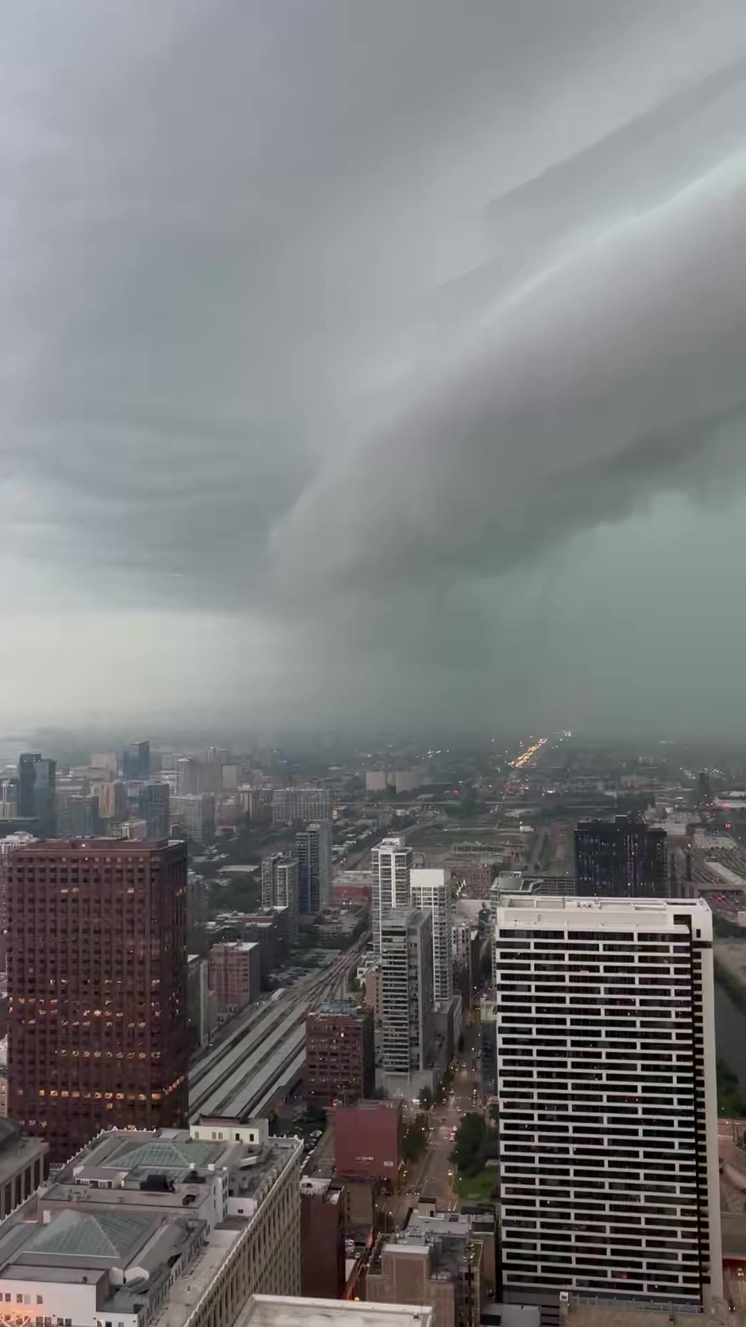 Barstool Chicago: Average day of weather in Chicago this summer  https://t.co/Vfvtwb3m6d