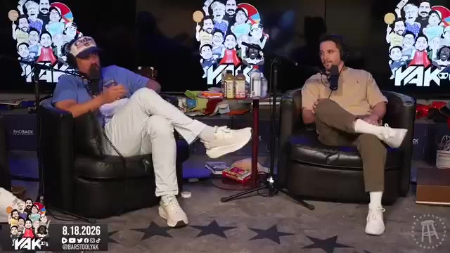The Yak: Max Strus does kind of look like Patrick Farrington https://t.co/AujHpKpRKq