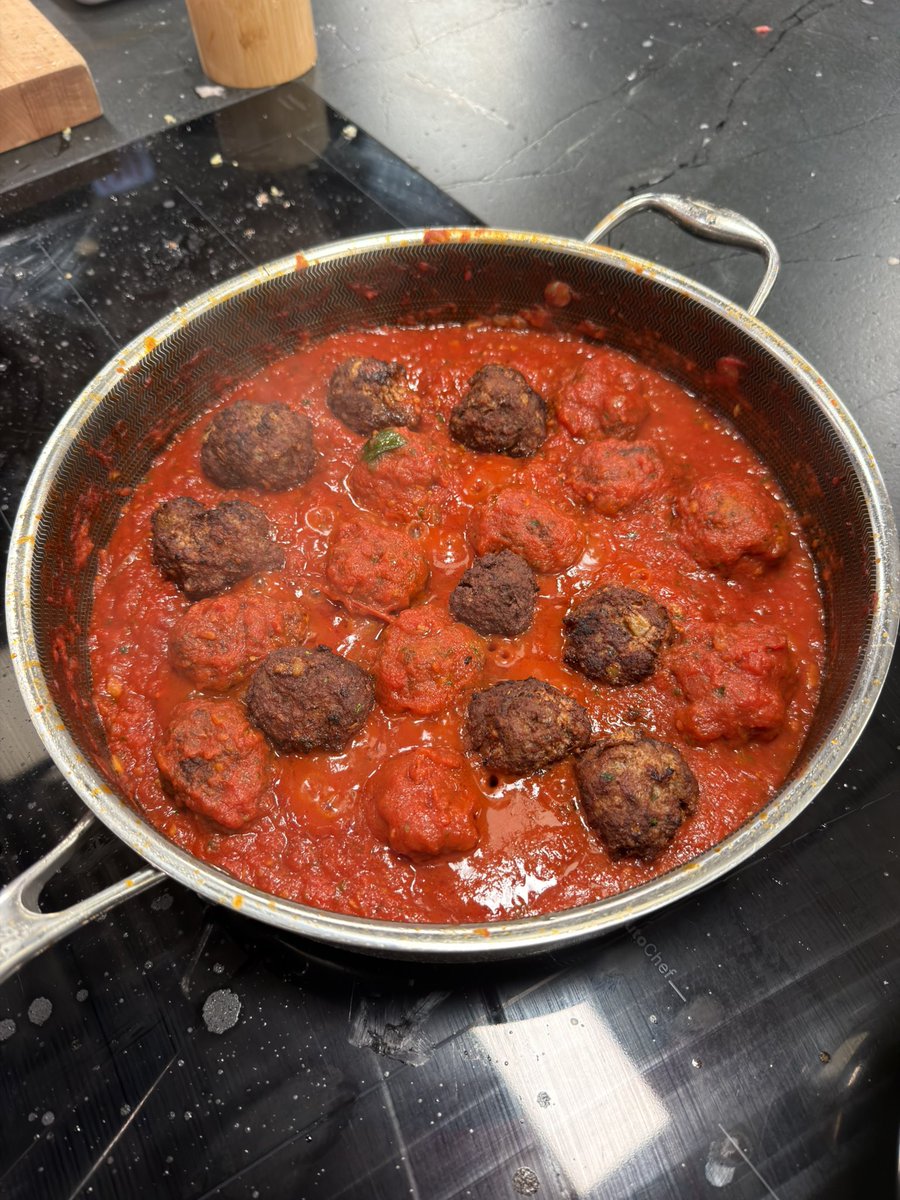 Dante 🇺🇸: Still thinking of the unreal meatball sliders @chefdonnyy and I cooked up this morning. We had the big boys crawling out