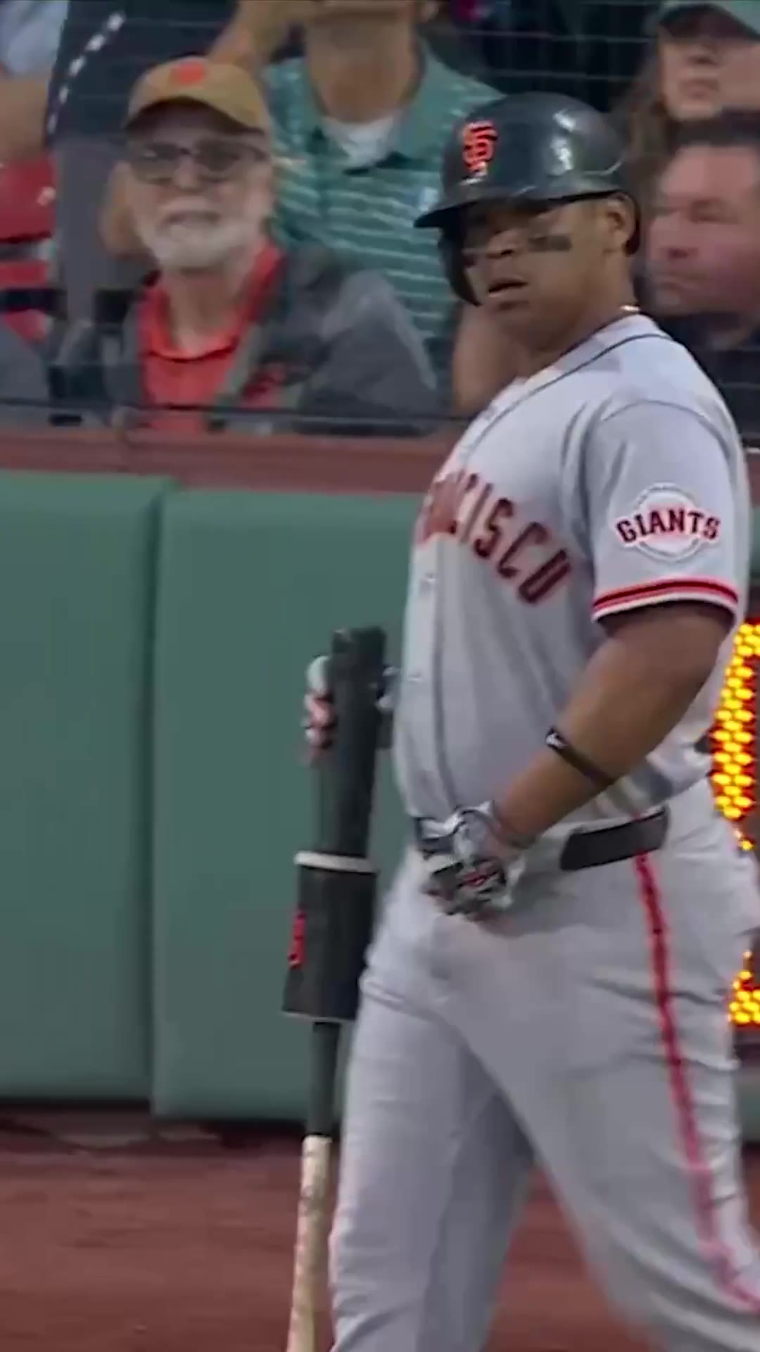 Jomboy Media: Mixed emotions from Red Sox fans as Rafael Devers steps to the plate at Fenway for the first time since being traded htt