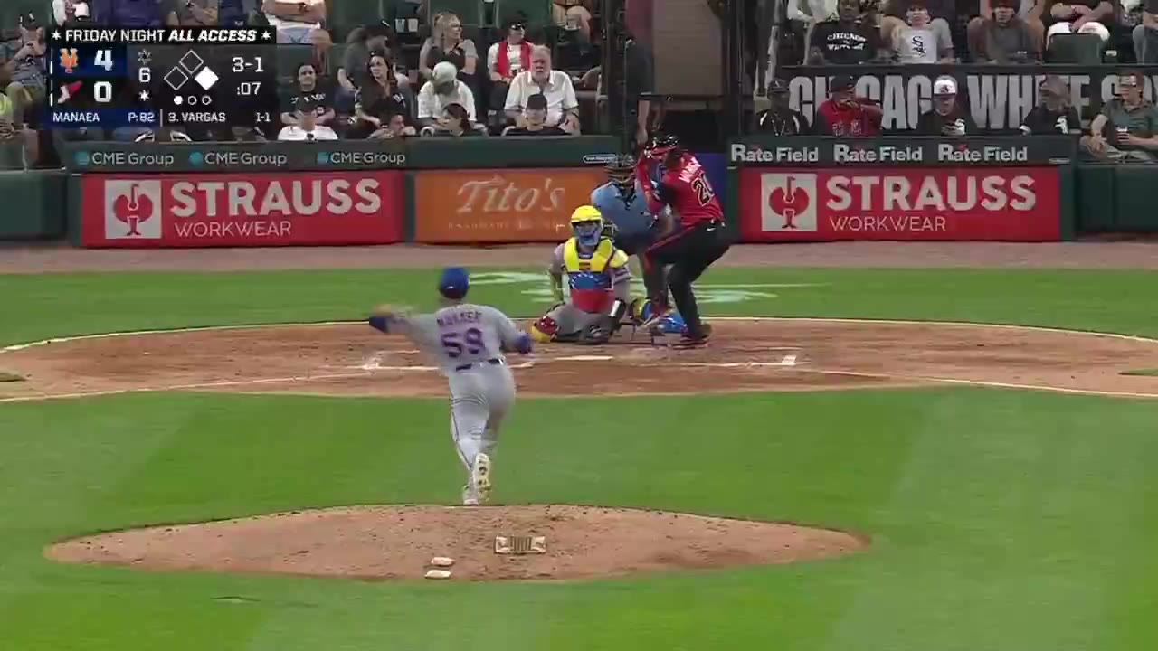 Barstool Chicago: BACK. TO BACK. TO BACK. 

NO QUIT IN THESE CHICAGO WHITE SOX AND WE’VE GOT A TIE BALLGAME.  https://t.co/qsiof4q9LR