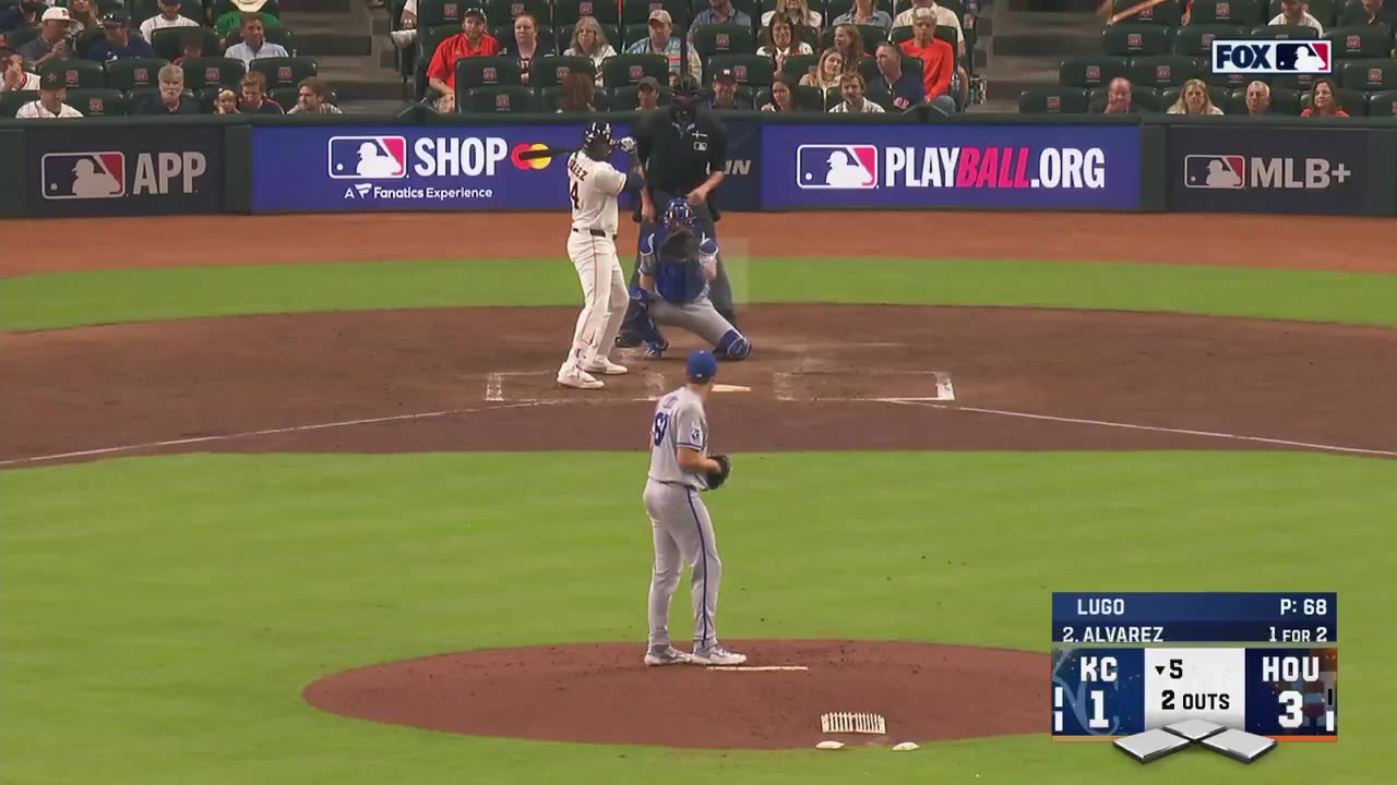 Yordan Alvarez Hits 40th Homer, Astros Take AL West Lead