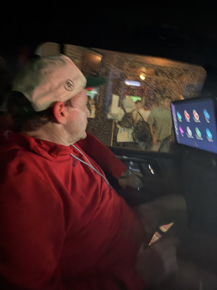 annika christy: Our uber did a phenomenal job getting us to Barstool Nashville so Mintz graciously let him know that he’ll be receiving